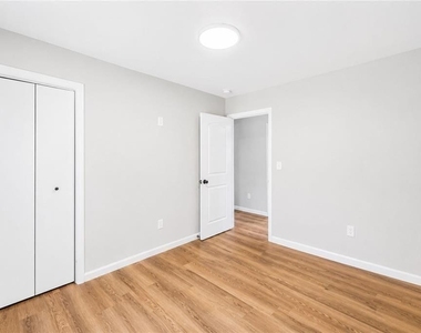 1639 Bridgeport Drive Nw - Photo Thumbnail 17