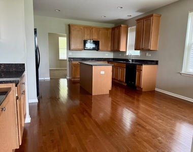 788 Bonaventure Drive - Photo Thumbnail 3
