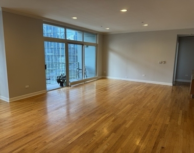 445 E North Water Street - Photo Thumbnail 2