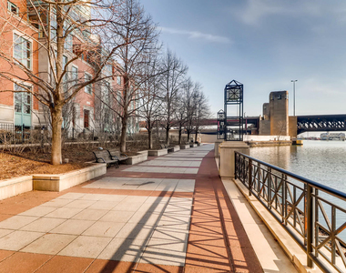 445 E North Water Street - Photo Thumbnail 21