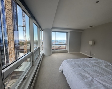 445 E North Water Street - Photo Thumbnail 12