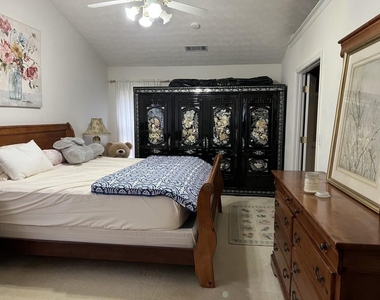1590 Westfield Court - Photo Thumbnail 12