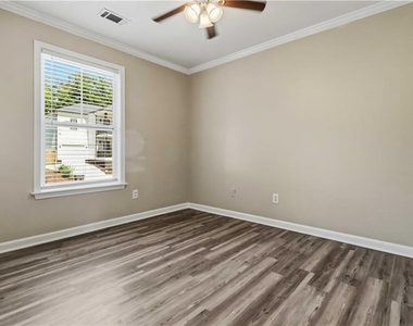 732 Garibaldi Street Sw - Photo Thumbnail 12