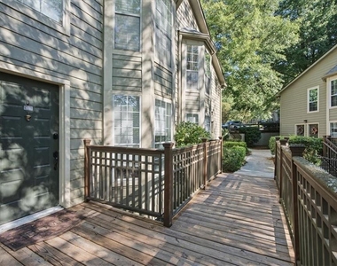 2901 Lenox Road Ne - Photo Thumbnail 3