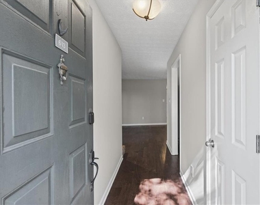 2901 Lenox Road Ne - Photo Thumbnail 4