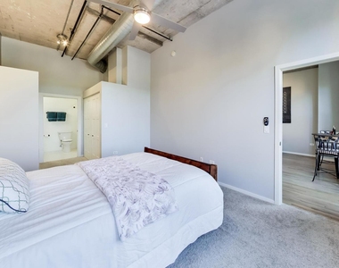 6 S Laflin Street - Photo Thumbnail 17