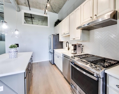 6 S Laflin Street - Photo Thumbnail 12