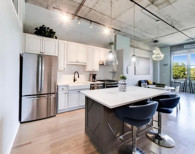 6 S Laflin Street - Photo Thumbnail 14