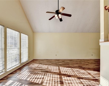 2691 Garland Way - Photo Thumbnail 6