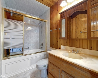 10 Mayflower Road - Photo Thumbnail 44