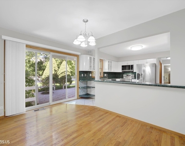 10 Mayflower Road - Photo Thumbnail 17