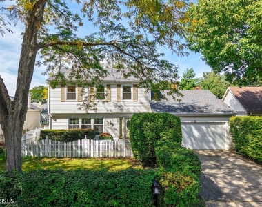 10 Mayflower Road - Photo Thumbnail 1