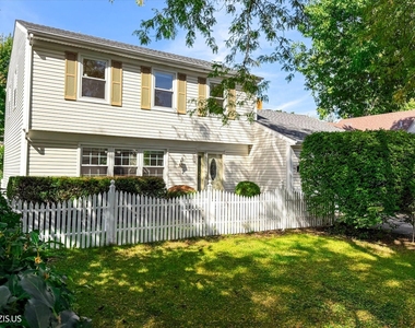 10 Mayflower Road - Photo Thumbnail 56