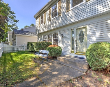 10 Mayflower Road - Photo Thumbnail 61