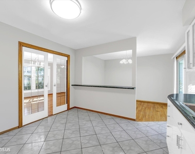 10 Mayflower Road - Photo Thumbnail 12