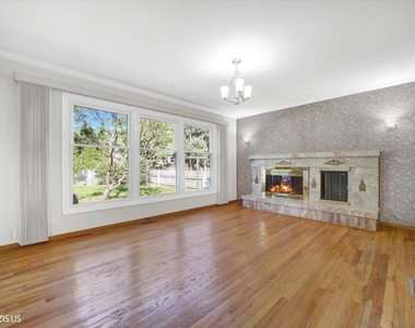 10 Mayflower Road - Photo Thumbnail 28
