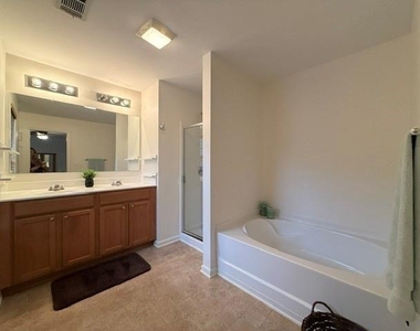 2735 Belleglade Pte - Photo Thumbnail 12