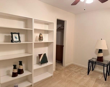 2735 Belleglade Pte - Photo Thumbnail 14