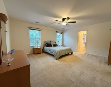2735 Belleglade Pte - Photo Thumbnail 11