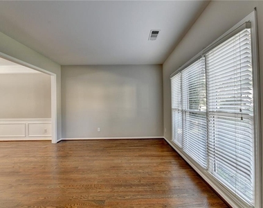 7470 Brookwood Way - Photo Thumbnail 4