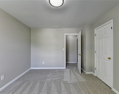 7470 Brookwood Way - Photo Thumbnail 45