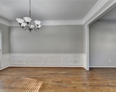 7470 Brookwood Way - Photo Thumbnail 11