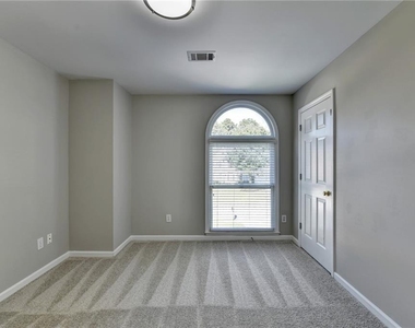 7470 Brookwood Way - Photo Thumbnail 44