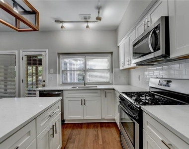 7470 Brookwood Way - Photo Thumbnail 13