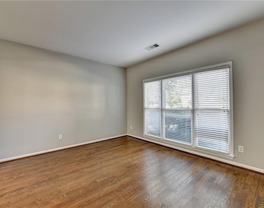 7470 Brookwood Way - Photo Thumbnail 5