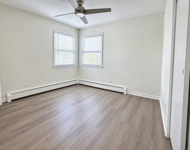 929 S Oak Park Avenue - Photo Thumbnail 4