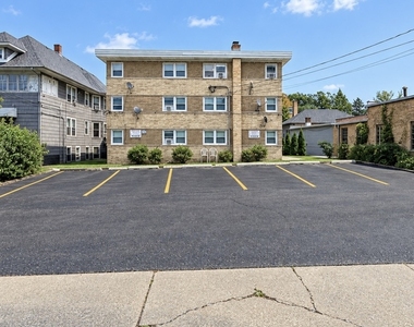 929 S Oak Park Avenue - Photo Thumbnail 6