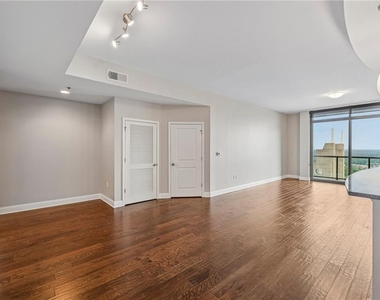 270 17th Street Nw - Photo Thumbnail 3
