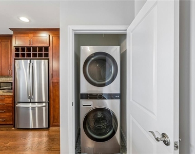 270 17th Street Nw - Photo Thumbnail 11