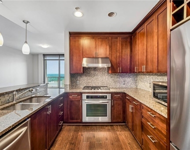 270 17th Street Nw - Photo Thumbnail 8