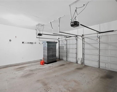 2979 Gateland Square - Photo Thumbnail 5