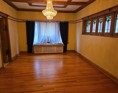 441 N Central Park Avenue - Photo Thumbnail 6
