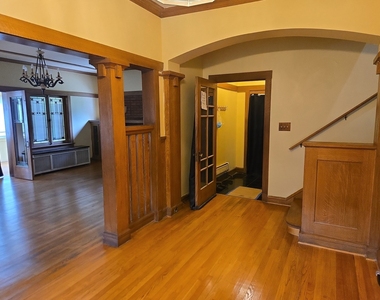 441 N Central Park Avenue - Photo Thumbnail 2