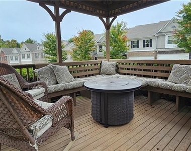 5820 Broadway Lane - Photo Thumbnail 5