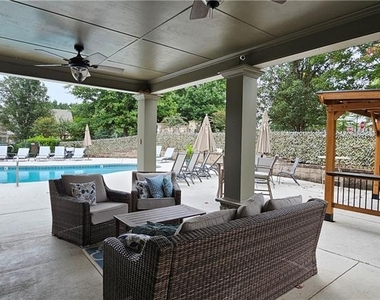 5820 Broadway Lane - Photo Thumbnail 2