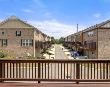 849 Ivy Vine Place - Photo Thumbnail 17