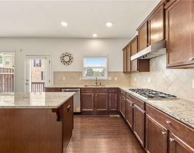 849 Ivy Vine Place - Photo Thumbnail 10