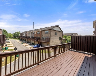 849 Ivy Vine Place - Photo Thumbnail 18