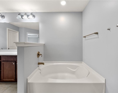 849 Ivy Vine Place - Photo Thumbnail 23