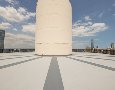 300 N State Street - Photo Thumbnail 16