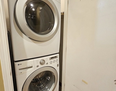 1310 W Fletcher Street - Photo Thumbnail 23