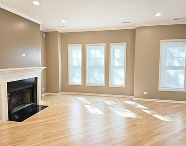 1310 W Fletcher Street - Photo Thumbnail 7