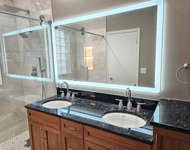1310 W Fletcher Street - Photo Thumbnail 19