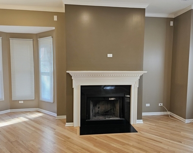 1310 W Fletcher Street - Photo Thumbnail 12