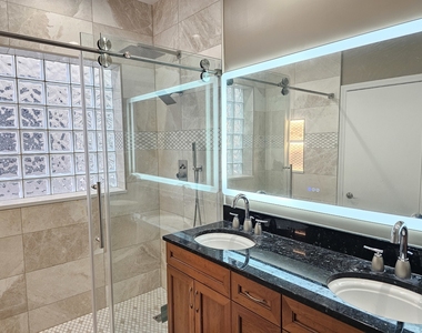 1310 W Fletcher Street - Photo Thumbnail 20