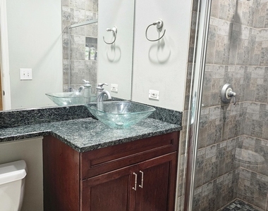 1310 W Fletcher Street - Photo Thumbnail 24